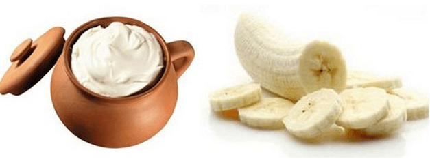 Máscara con crema agria y plátano