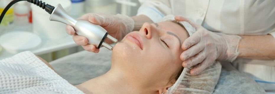 Procedimiento de rejuvenecimiento facial con láser fraccionado.