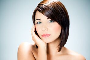 hermosa piel facial después del rejuvenecimiento
